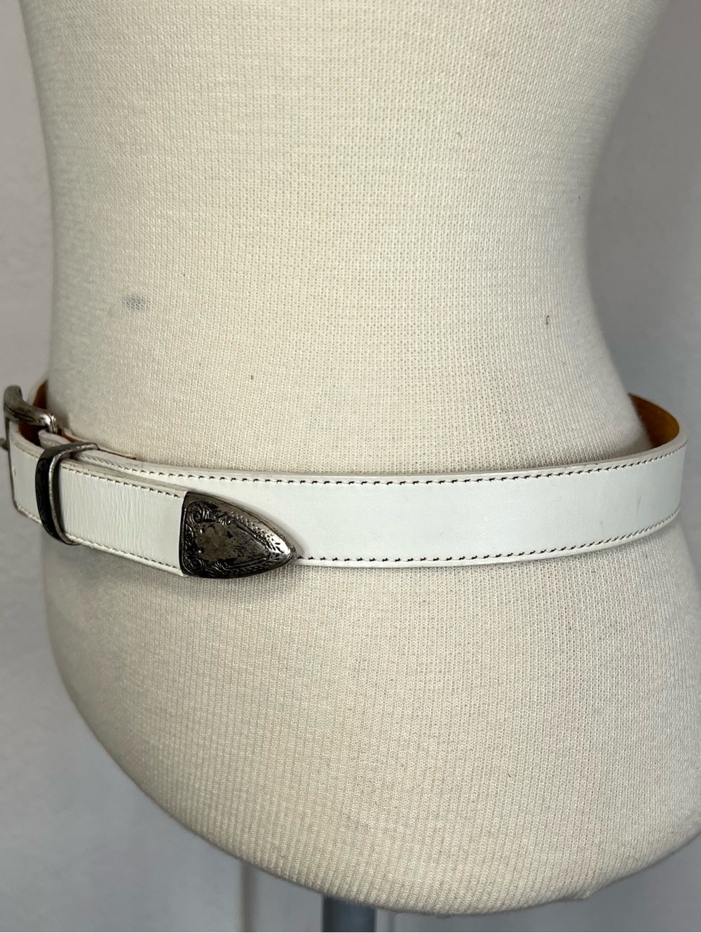 White Leather Western Style Belt with Antiqued Silver Buckle - Picture 7 of 15